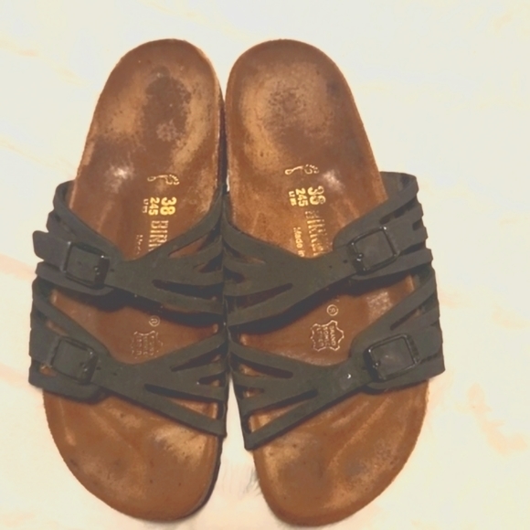 Birkenstock suade black sandals near new size 7W true size fit 8 1/2 to 9 - Picture 2 of 10